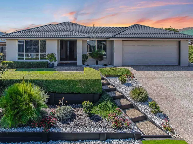 Expansive Family Haven in Highly Desirable Murrumba Downs!