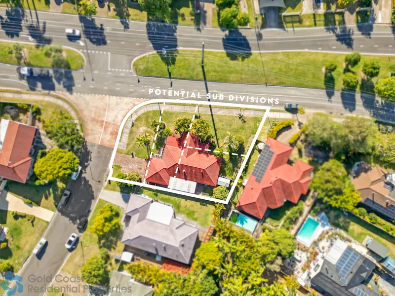 BE QUICK....Large 912m2 Corner Block Home in Popular Pacific Pines