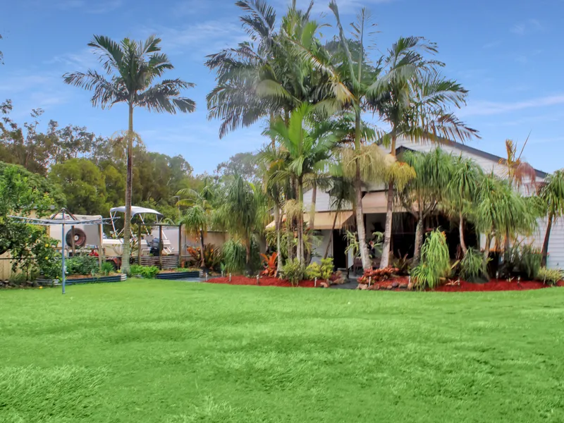 Dual Living, Dual Income in a quiet location.