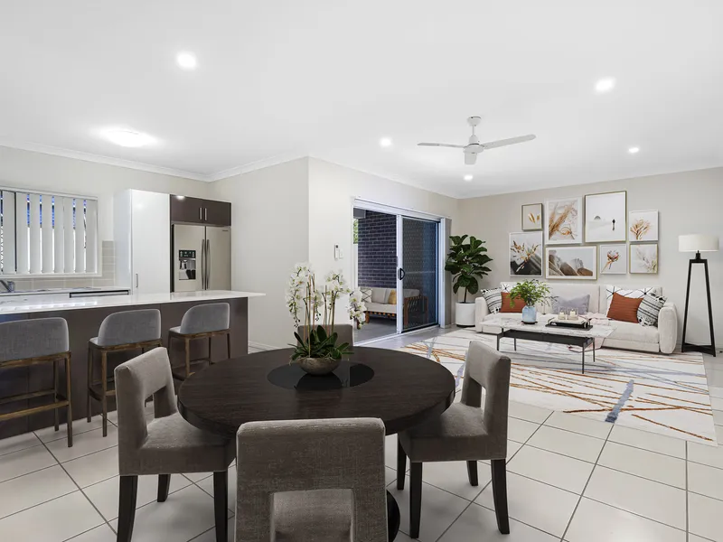 Walk to train station, light Rail, Westfield, central location