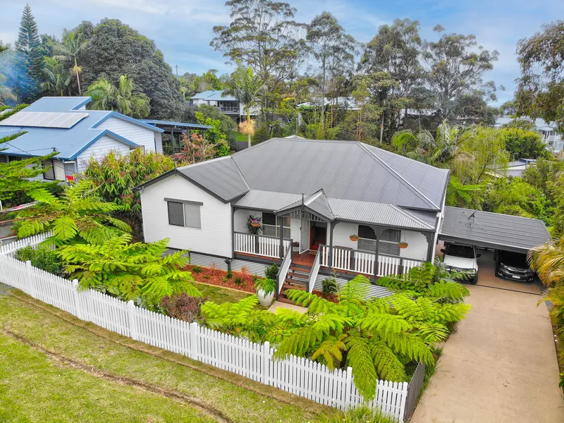 STUNNING HOME WITH MAN-CAVE HIGH ON TAMBORINE MOUNTAIN