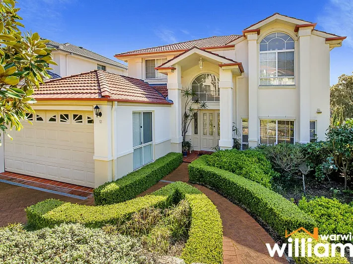 OFFERING A LIFESTYLE OF UNSURPASSED QUALITY AND ABSOLUTE SOPHISTICATION