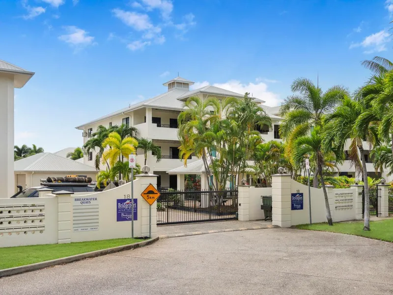 Live Your Best Life! 2 Bed Apartment In Prime Locale!