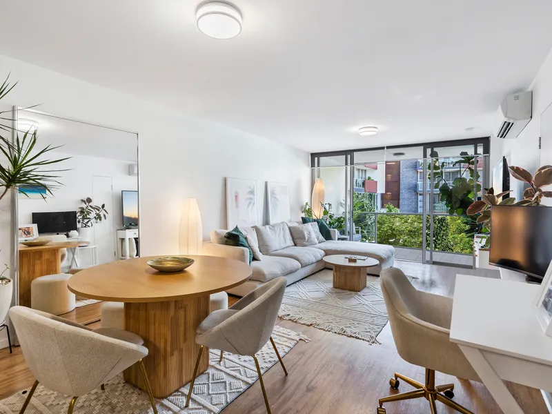 LOCATION, CONVENIENCE AND STYLE - THE PERFECT CHOICE