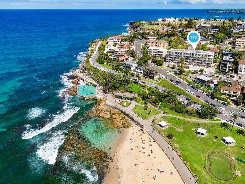 Life's A Beach, Oversized Apartment With A Villa-Like Layout, Huge Courtyard And Secure Parking Approx. 127sqm Of Living
