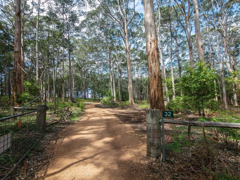 'EMERALD FARM' 32 SILVER ROAD, GOLDEN HILL...