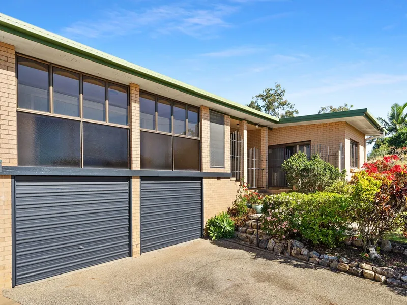 North-Facing Sunnybank Hills Trifecta Paradise Awaits