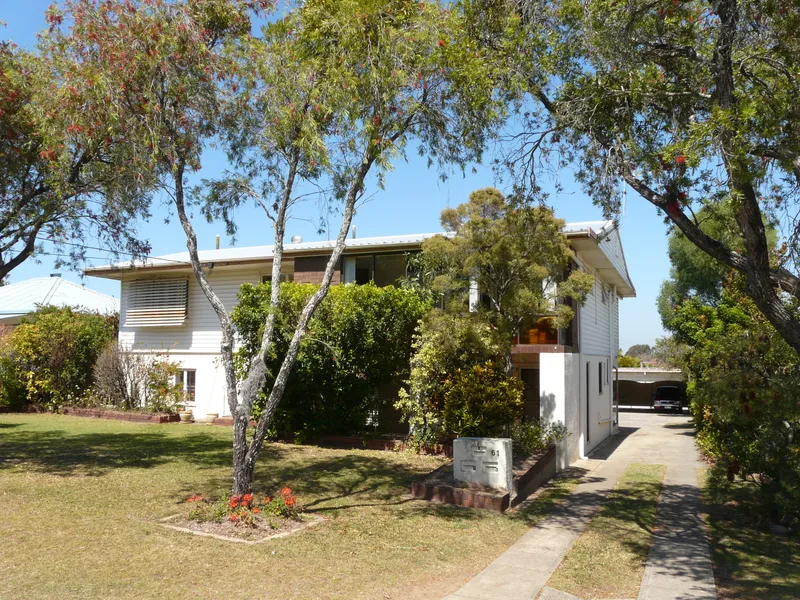 BEAUTIFUL QUIET STREET - GREAT VALUE