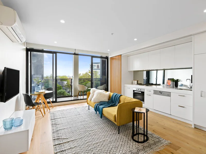 Entertain in style with bay views in Elsternwick’s heart