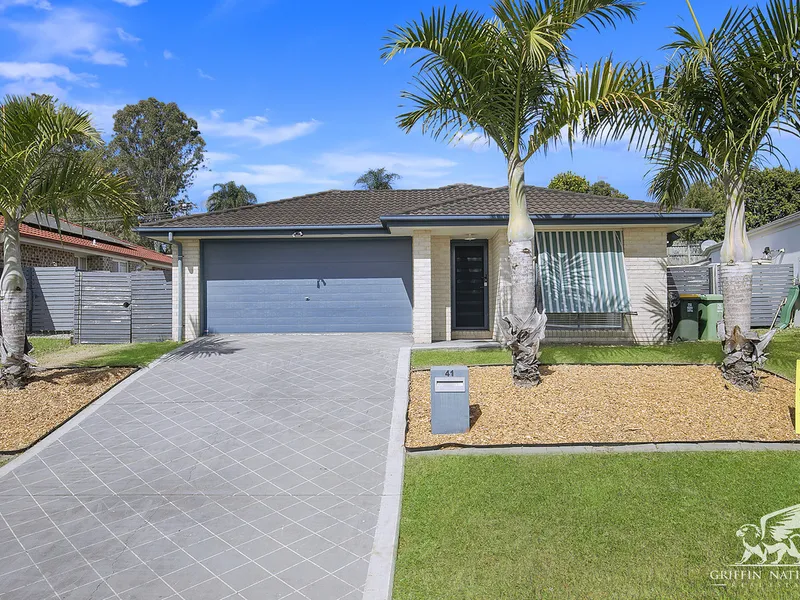 Comfortable & Low-Maintenance! 4 Bedroom Home In Bellmere!