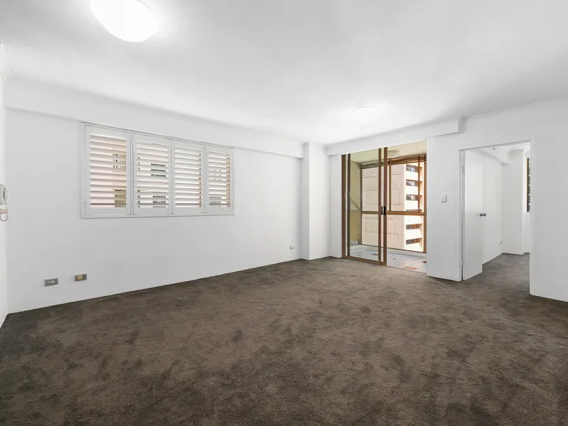 CBD lifestyle - beautifully upgraded interiors