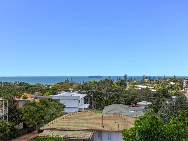 200m to Kings Beach with Extensive Views