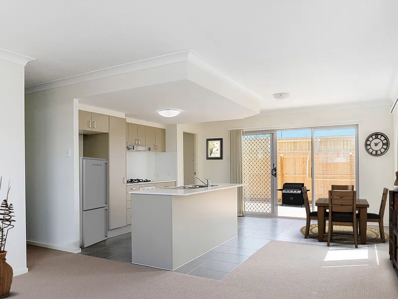 2 Bedroom 2 Bathroom 1 Carport ground florr Apartment