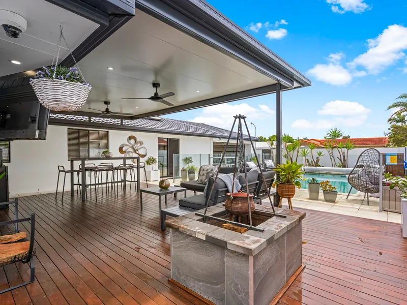 ENTERTAINERS PARADISE!!