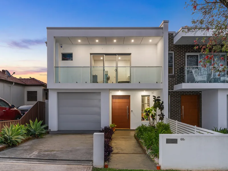 Stylish dual level home for enviable modern living