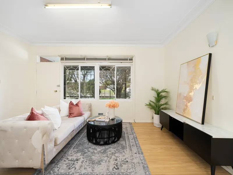 Private Family Character with Potential and Peacefully Set on 752.5sqm of a Premium Cul-De-Sac Position