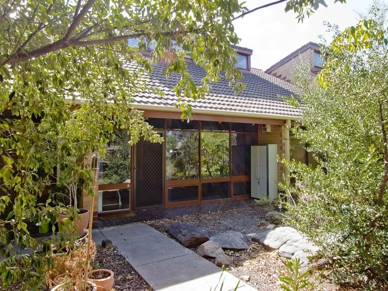 Great Location 2 Bedroom Townhouse