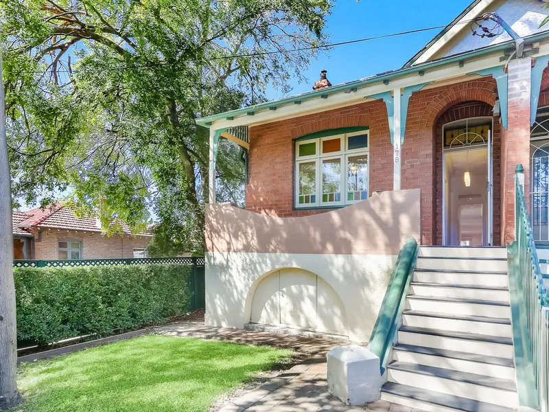 Brilliant Home in Ultra-Convenient Location