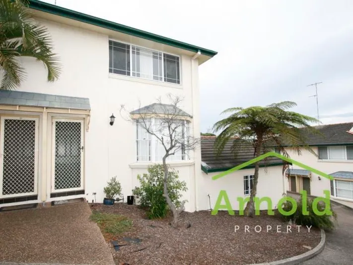 NORTH LAMBTON 2 BEDROOM TOWNHOUSE