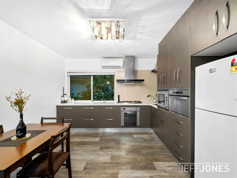 Modern Refurbished Apartment