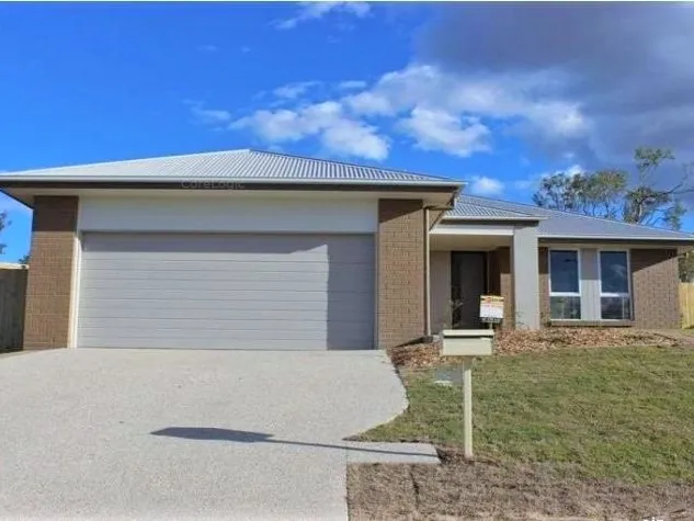 FAMILY HOME WITH FANTASTIC VIEWS!