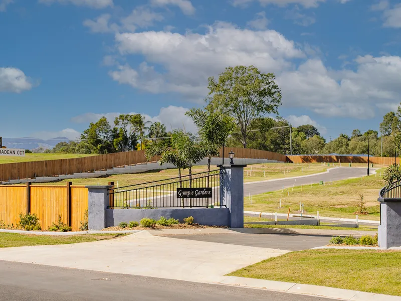 LAST LOTS --- Phone for an info pack !! --- CUSTOM DESIGNED HOMES