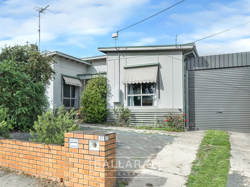 PERFECTLY SITUATED THREE BEDROOM HOME ON A MASSIVE BLOCK WITH POTENTIAL IN BALLARAT EAST