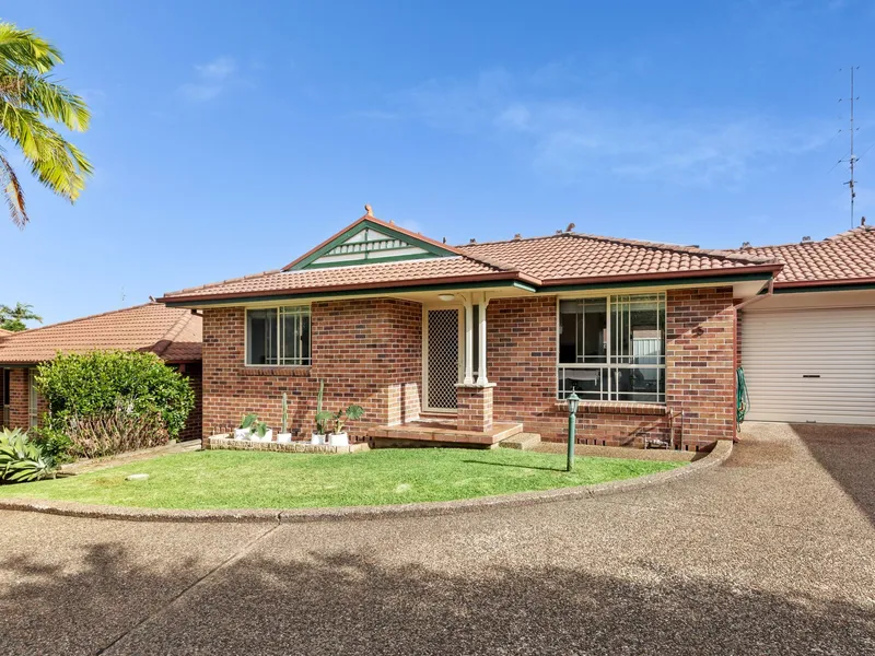 Modern Townhouse Living in Kahibah's Exclusive Enclave!