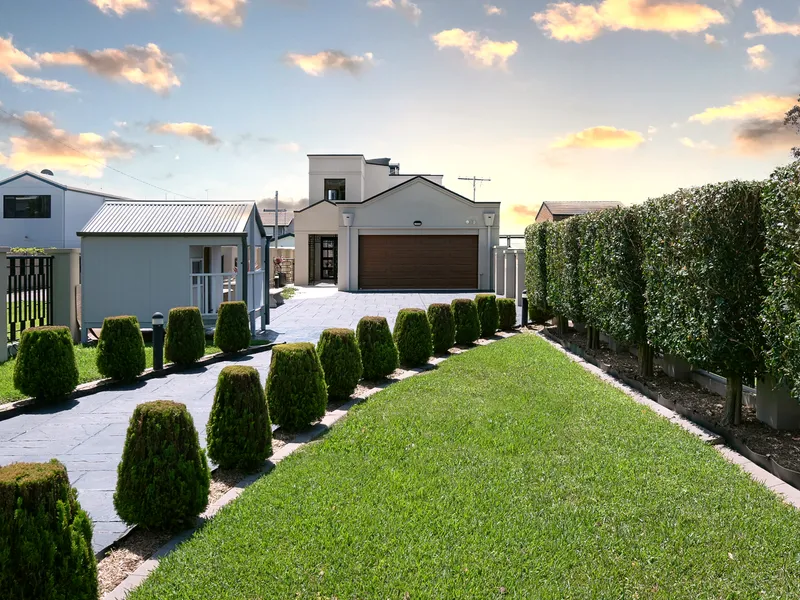 Inspired Waterfront Elegance