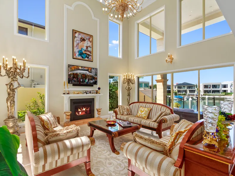 MASTER CRAFTMANSHIP, WIDE WATERFRONTAGE AND EXTENDED CANAL VIEWS - MUST BE SOLD!