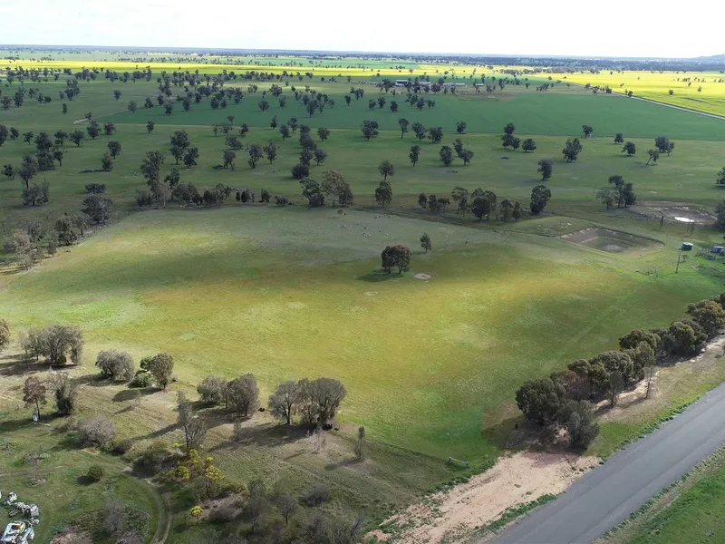 10 acres in Rural Living Zone