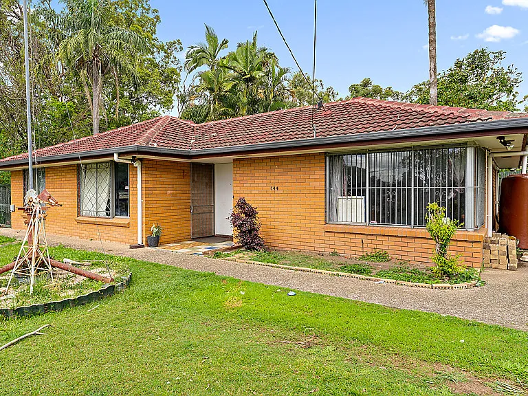 CALLING ALL INVESTORS, RENOVATORS AND FUTURE DEVELOPERS