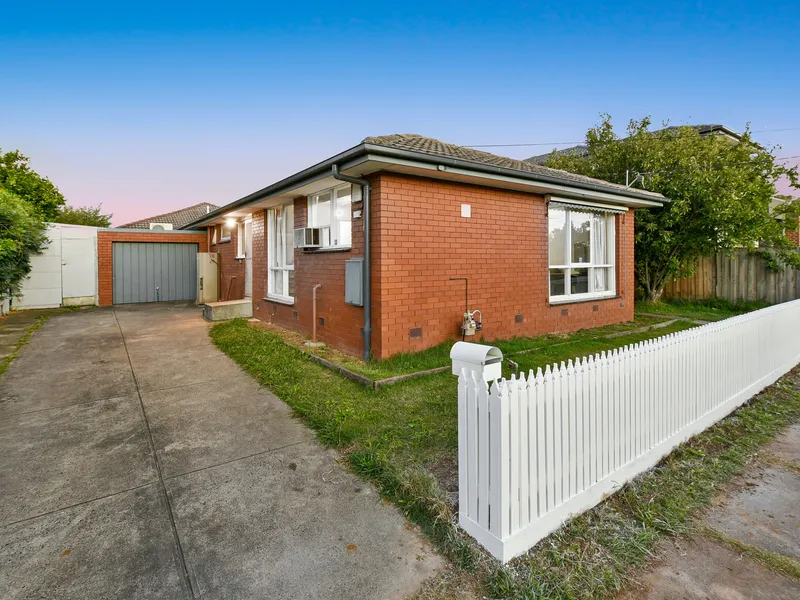 listedAS - Your Own Street Frontage