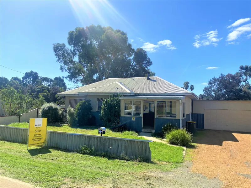 Perfect Location in the quiet part of town