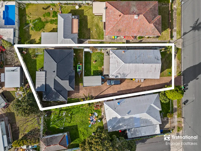 TWO PROPERTIES ON ONE BLOCK - BUY ONE OR BOTH!