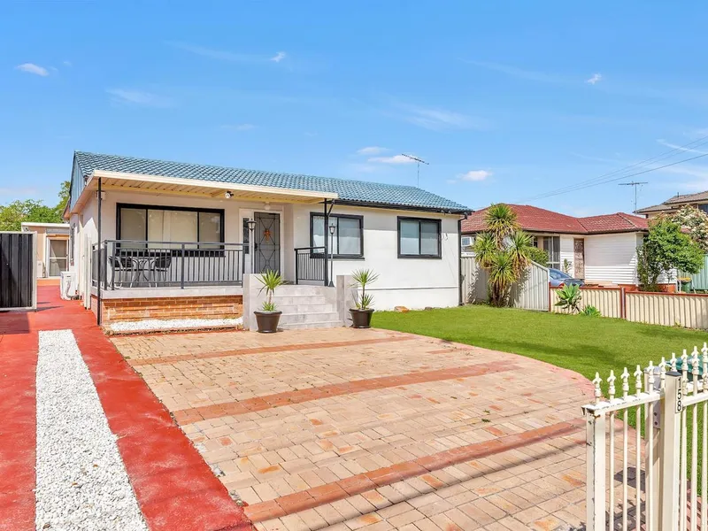 Family Home Situated in a Great Location!