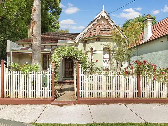 Spacious Room In The Heart Of Summer Hill