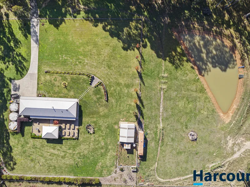 Relaxed Rural Living On 10 Acres