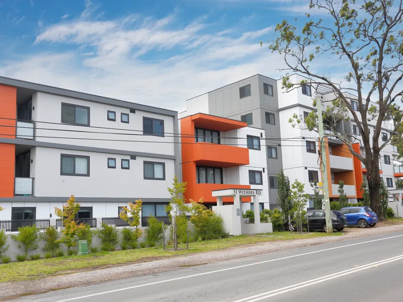 Massive Ground Level Apartment!!!