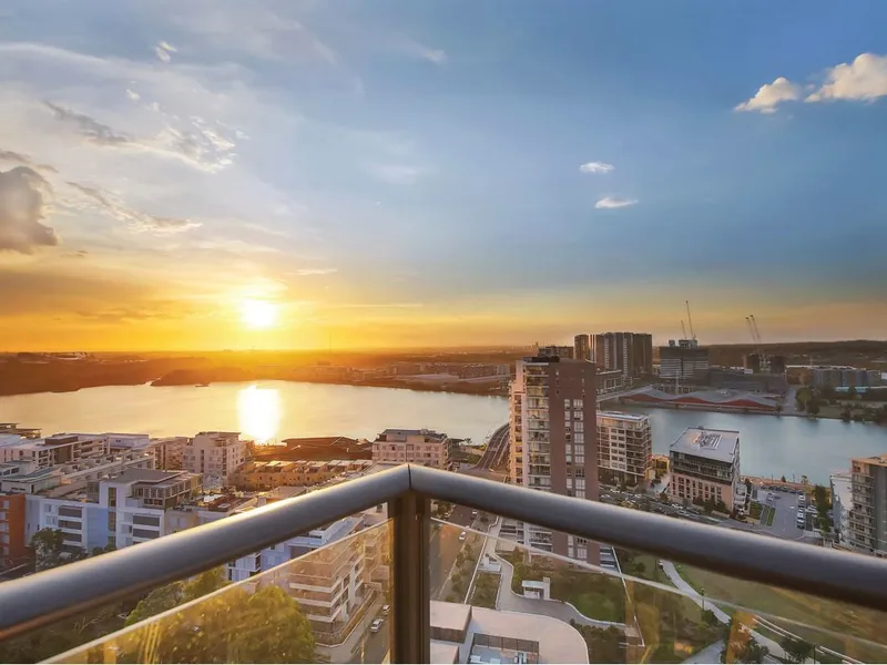 UNFURNISHED! Spacious near new 2 bedroom apartment with water view Luxury Design | 270 degrees Homebush Bay Waterway; Enquiry NOW!