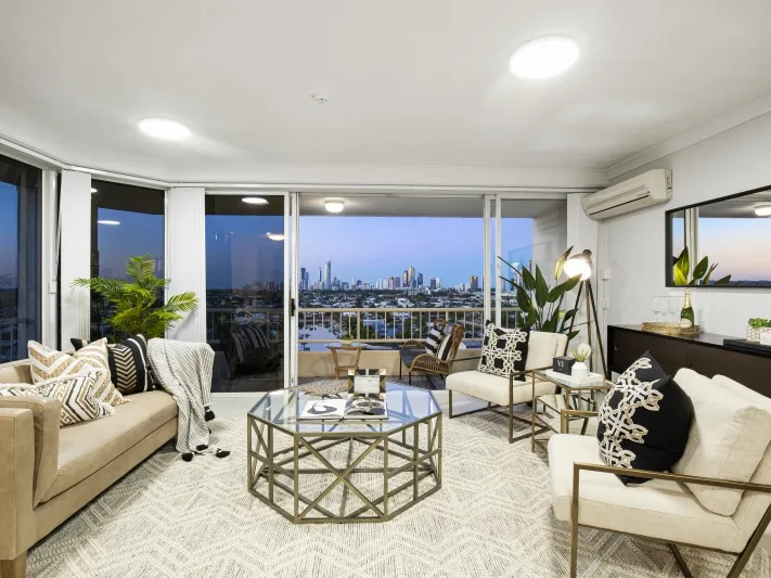 Surround yourself with breathtaking 300 degree views