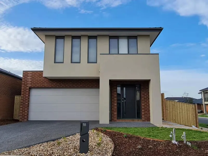 Modern Living and Fantastic Location