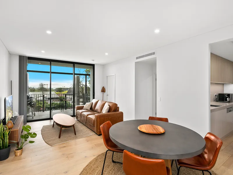 'THE HINKLER' Luxury One Bedroom Apartment