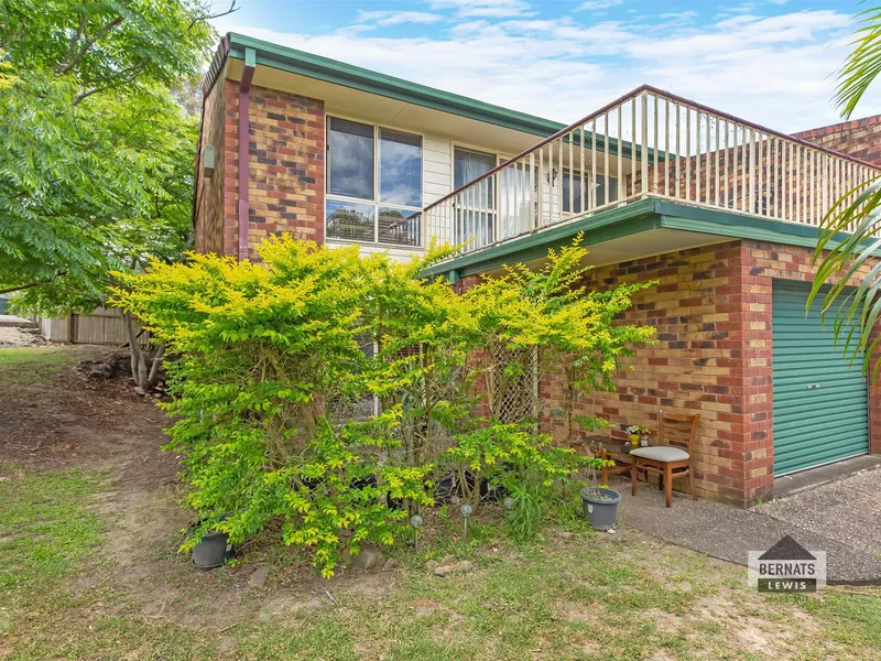 Easy to Maintain, Townhouse with a Complex Pool