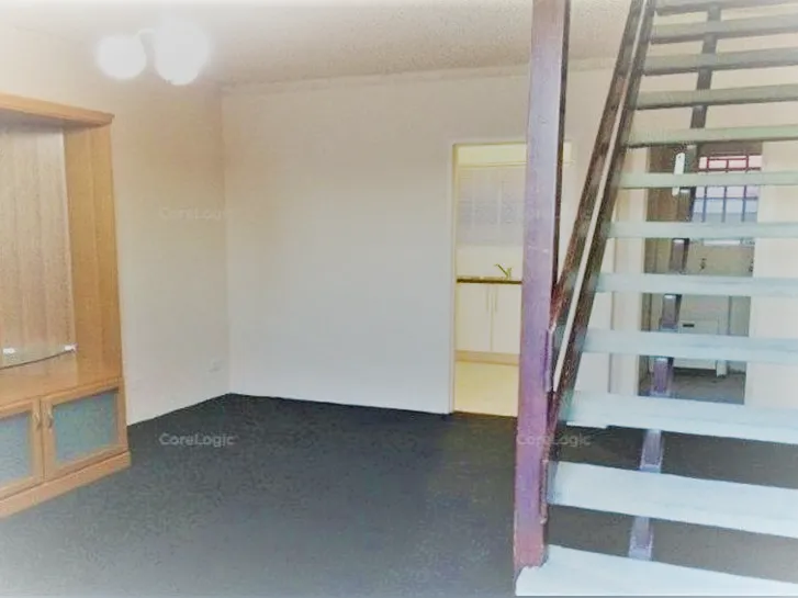 Comfortable 2 Bed rooms unit for RENT $ 310 PW in Roselands. Don't Miss out.