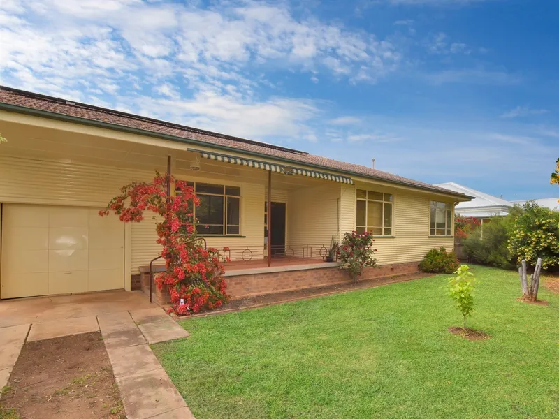 3 Bedroom home with large entertainment deck on a large block