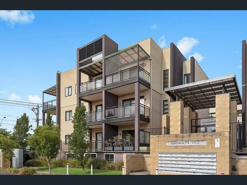 Modern Apartment in Glen Huntly