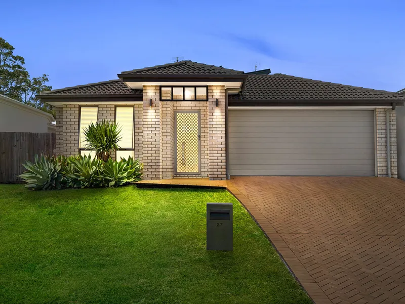 27 Riverstone Crescent, Little Mountain