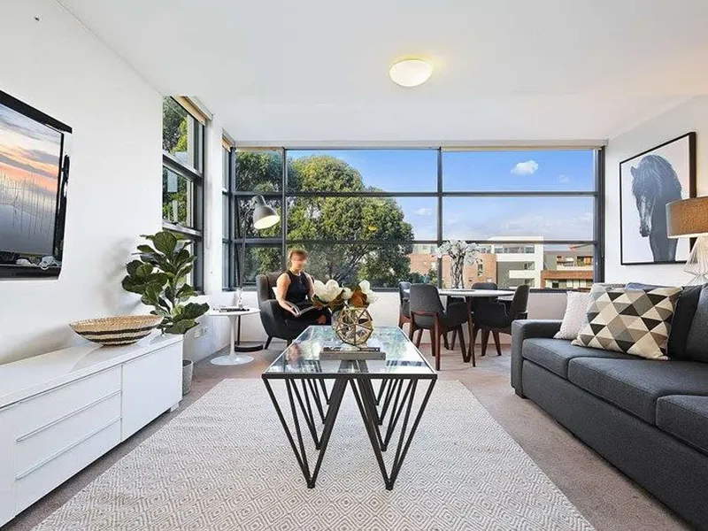 A Stunning split-level pad with supreme lifestyle appeal - Light filled & spacious!