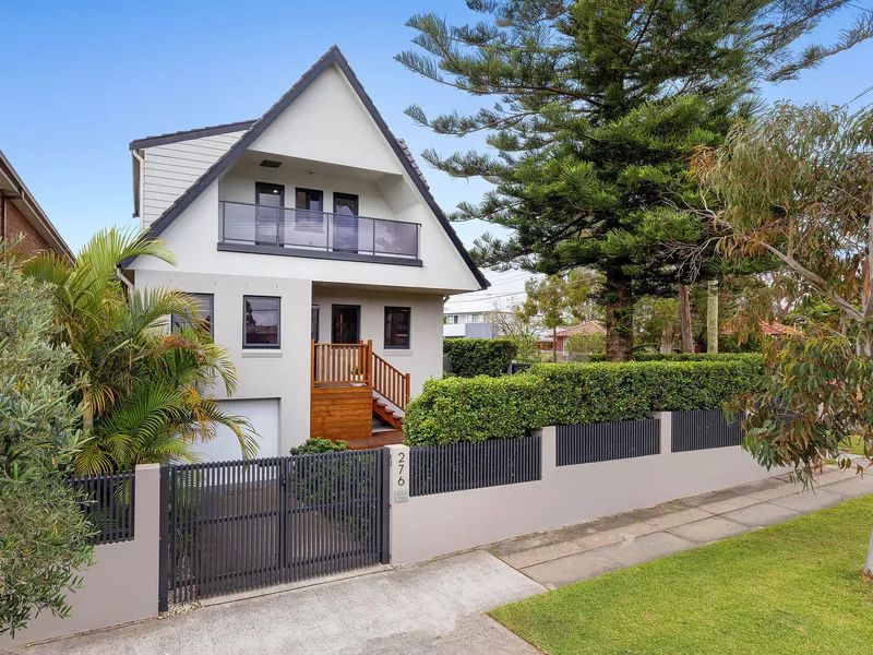 A Stylish Family Home On The Edge Of Heffron Park, Sunny Corner Block With Dual Street Frontage